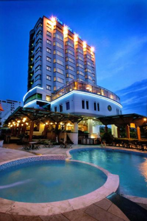 Отель The Light Hotel  Нхатранг